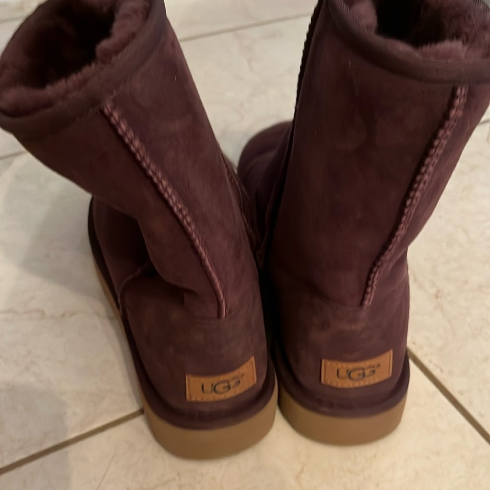 UGG Australia plum Suede boots